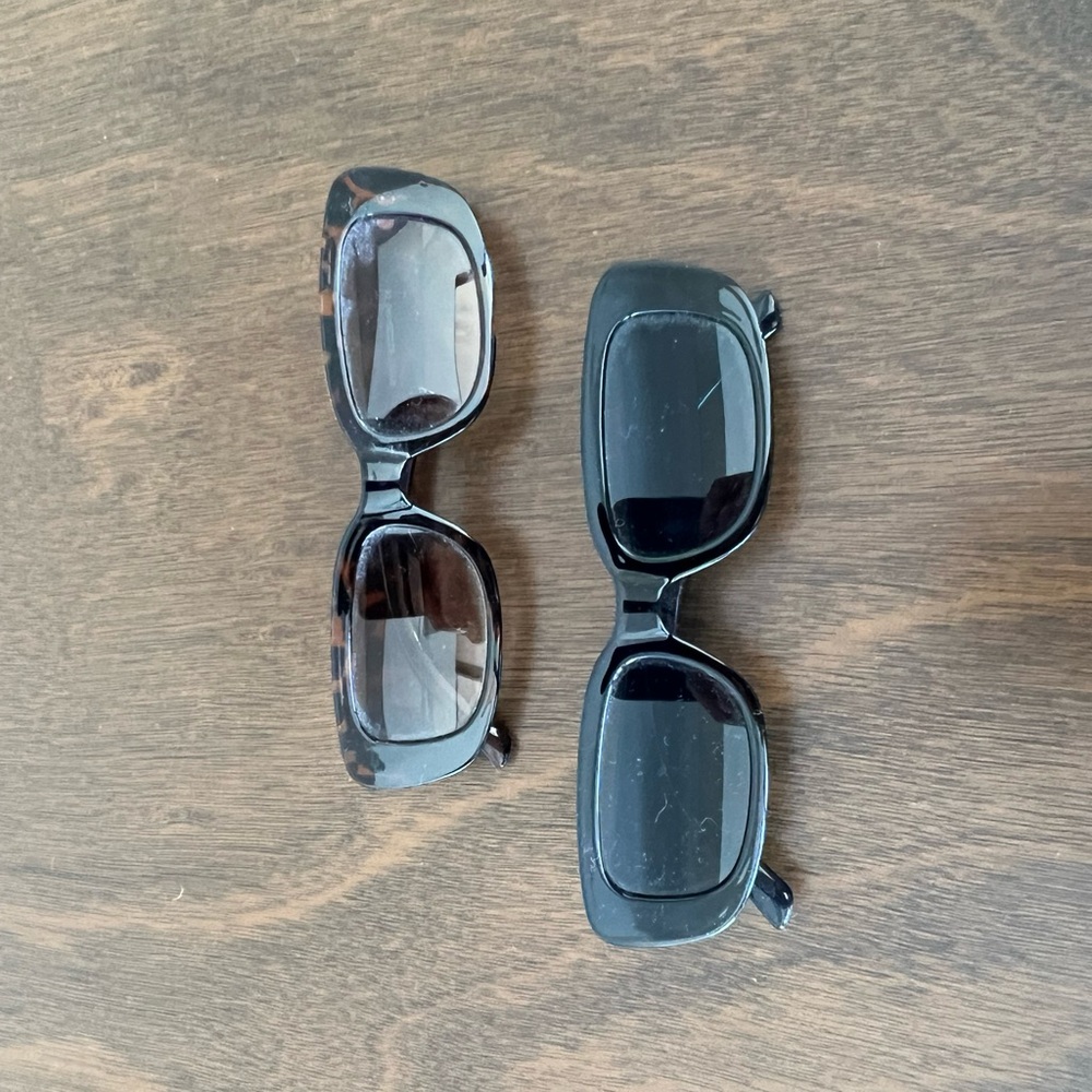 Stylish Black and Tortoise Sunglasses